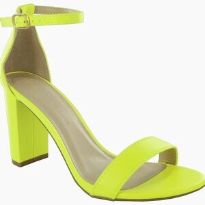 Wild Diva Morry-01 Chunky Block Heeled Sandals
